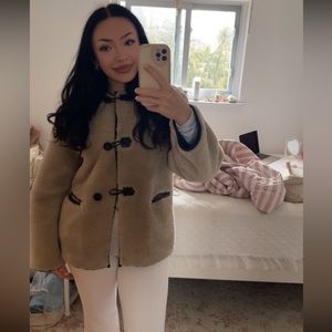 Mango fur toggle appliqué coat